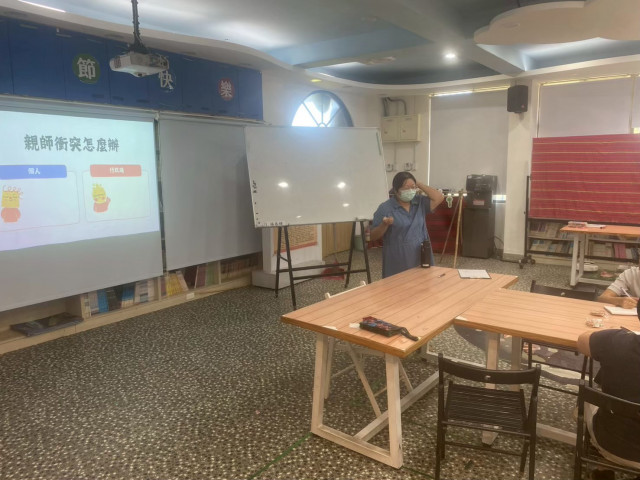 LINE_ALBUM_1141001社群 友善校園研習_251119_8.jpg